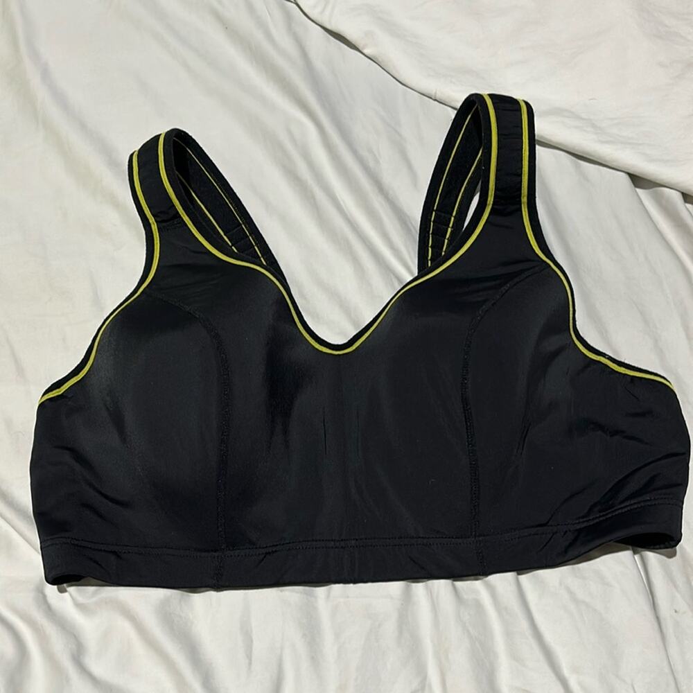 Cacique 40D black lime green trim sports bra euc adjustable straps full coverage